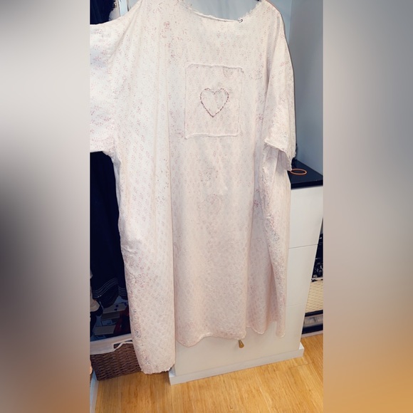 SOLD ‼️ Magnolia Pearl Love Dress oversized one size - Picture 5 of 9